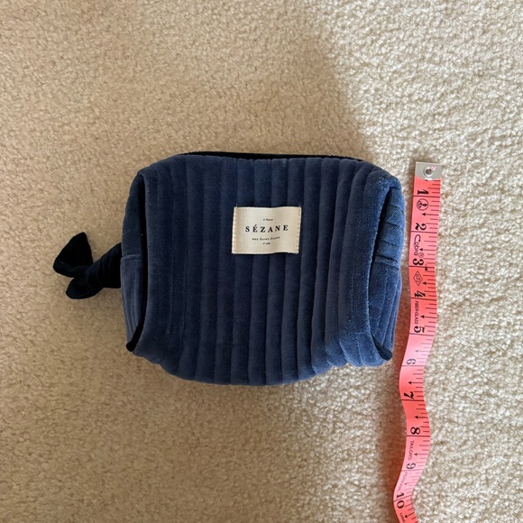 Sézane Women’s Cotton Makeup Bag. - Picture 8 of 9